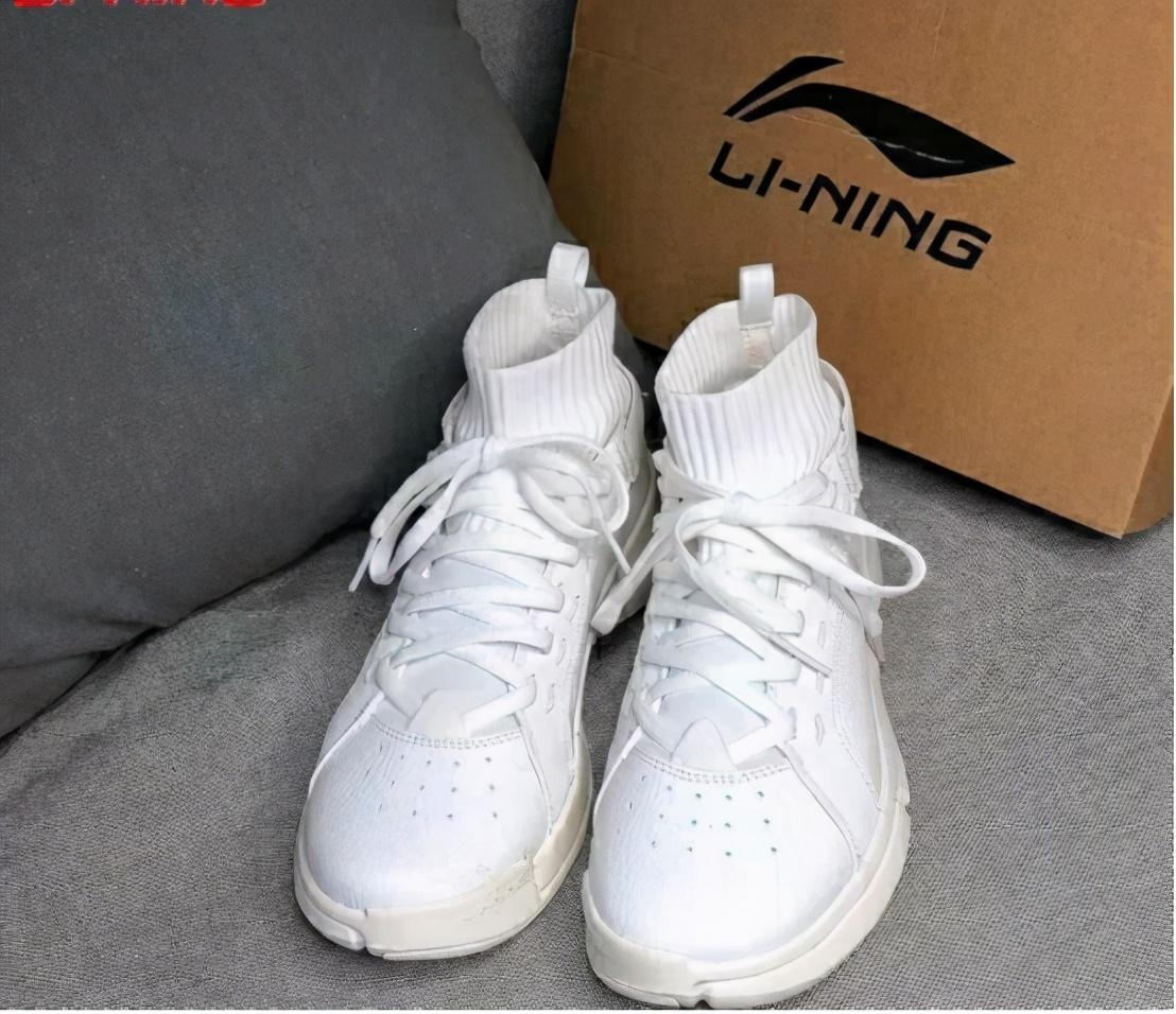 李宁最新款鞋子，自然之旅的宁静探索之选